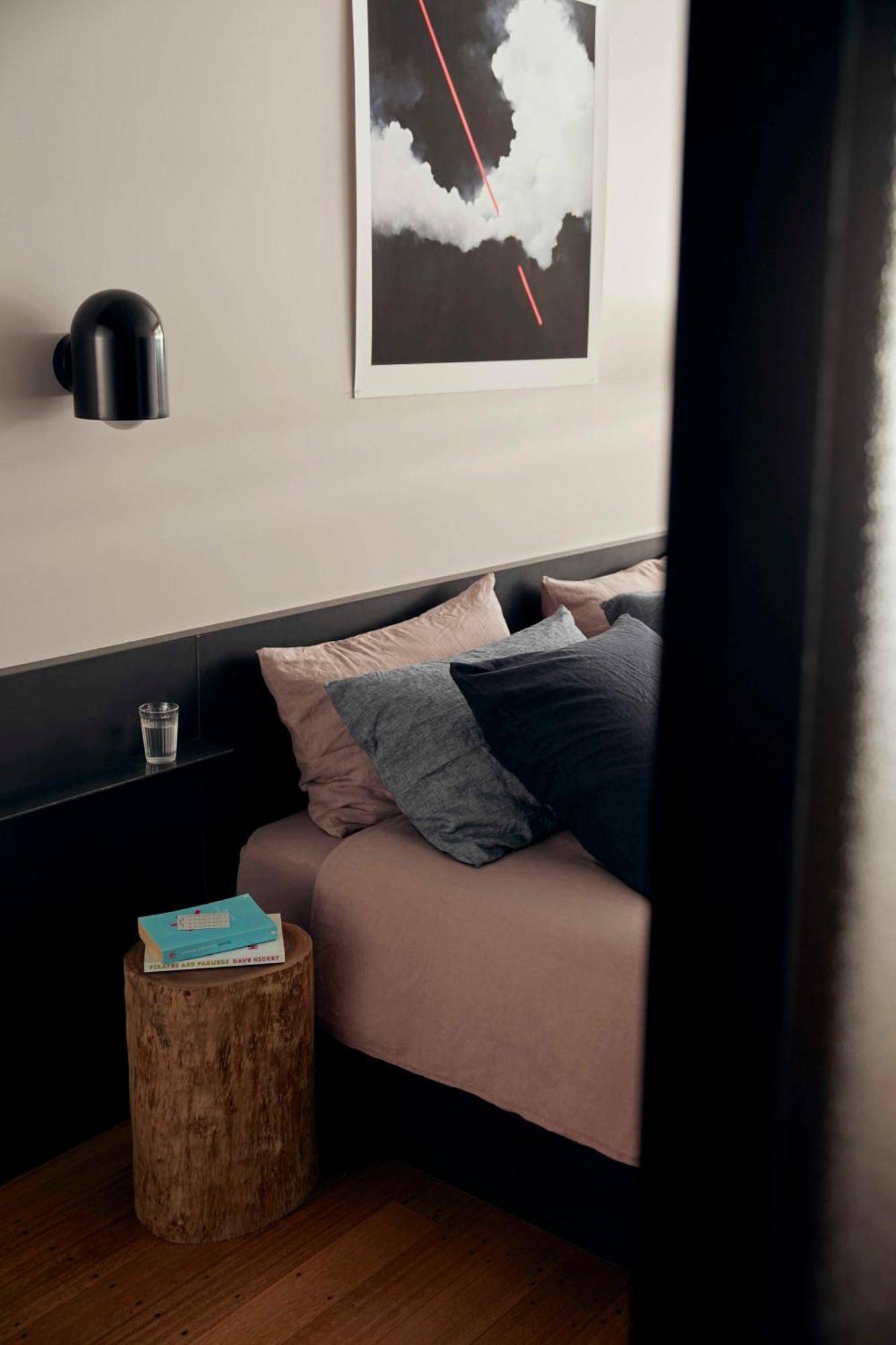 Paramount House Hotel Sydney Room photo
